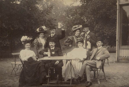 [Image: Berendina Tijhuis and Hendrikus Oostendorp]